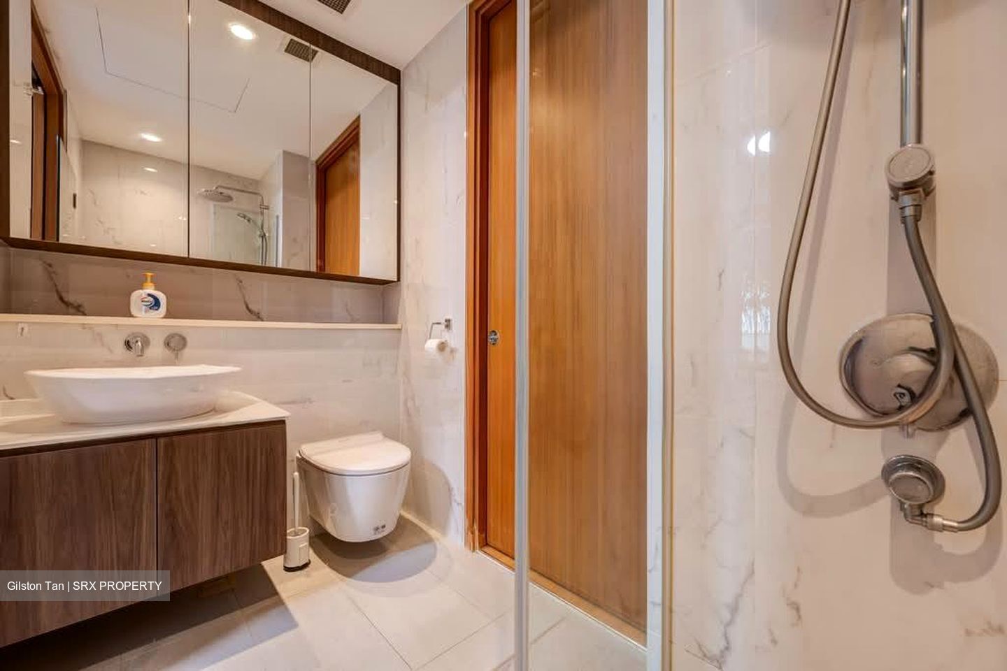 RV Suites (D10), Apartment #576699931